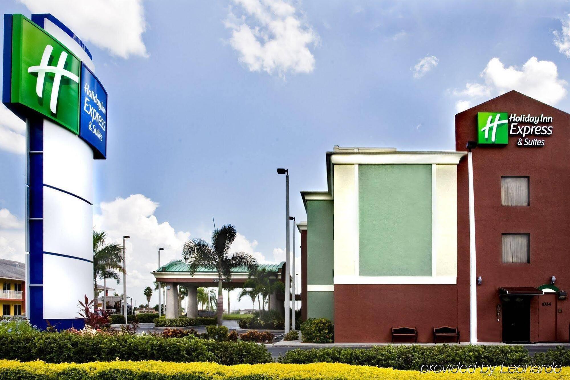 Holiday Inn Express Hotel & Suites Clewiston, An Ihg Hotel Exterior foto